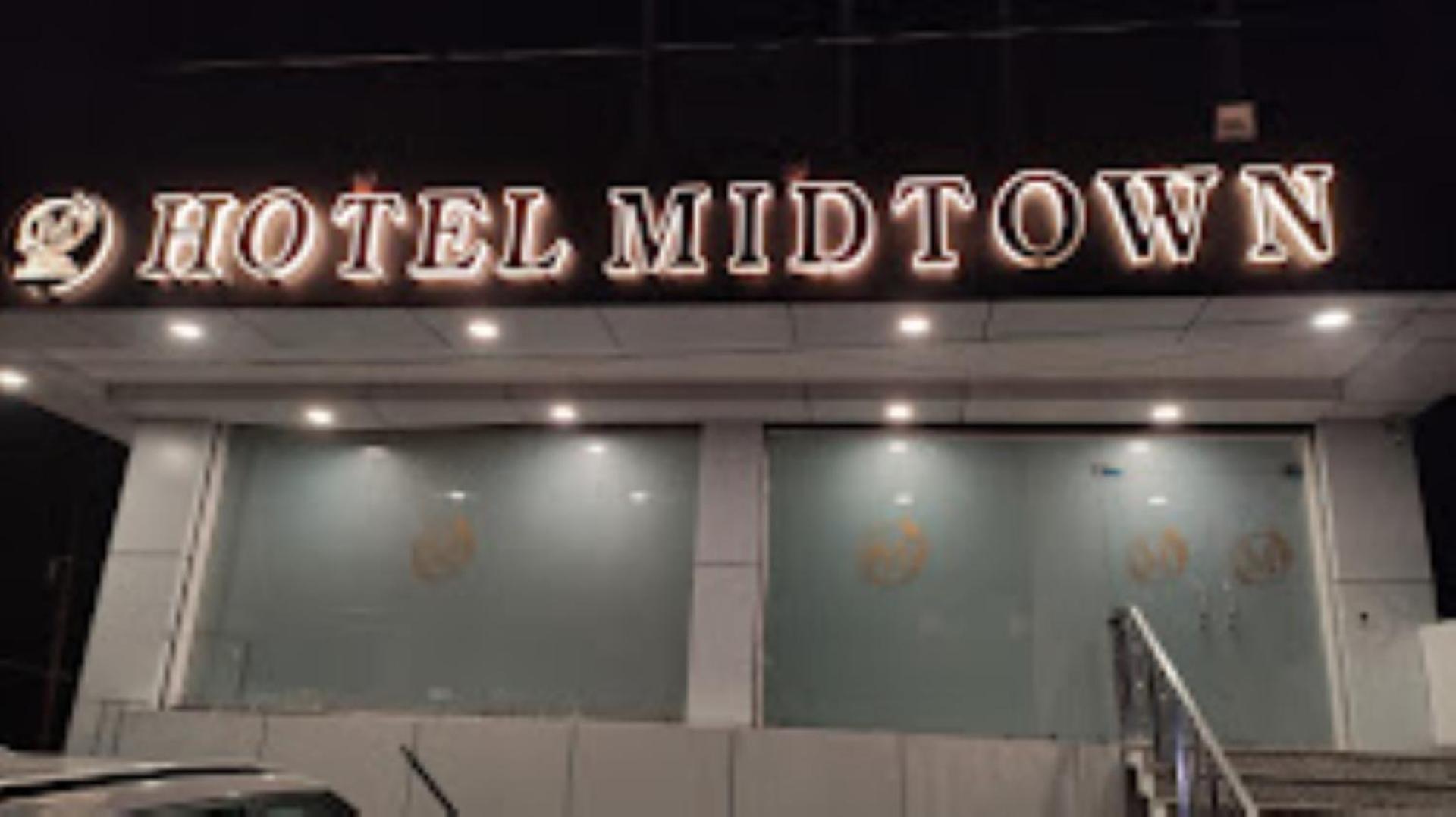 Hotel Midtown , Bareilly Bareli Exterior foto